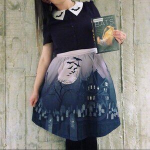 Modcloth Button Up Blouse Size M in Plum Purple with Bats on Collar